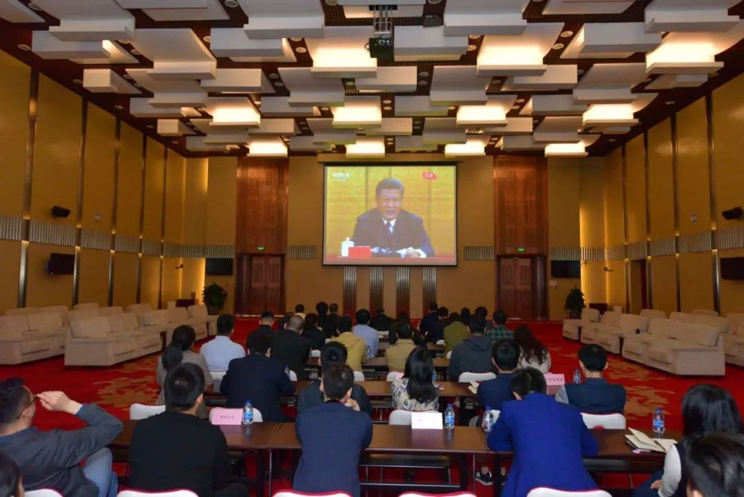 “兵裝心青年”熱議習總書記對青年的寄語